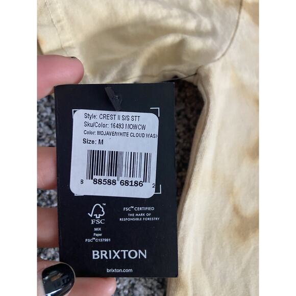 Men's Brixton T shirt crest ll tee mojave/ White cloud wash Size Medium NWT - Picture 5 of 5